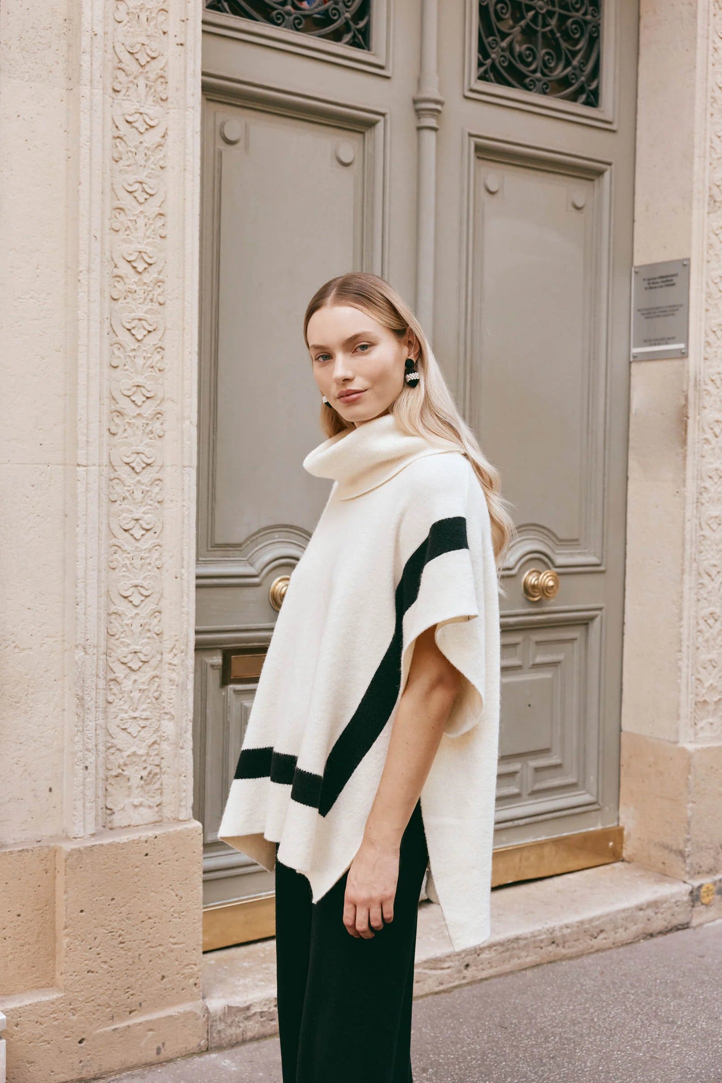 Avino Poncho
